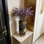 Grand vase de sol en céramique noire, vase campagnard rustique de 23,6 pouces avec finition terre cuite rétro pour la décoration intérieure, le salon, le vestibule ou le centre de table