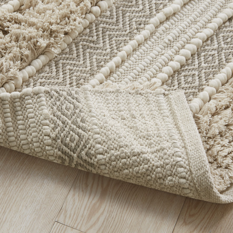 Natural Shaggy Striped Hand-Woven Bathroom Rug 20" x 32"
