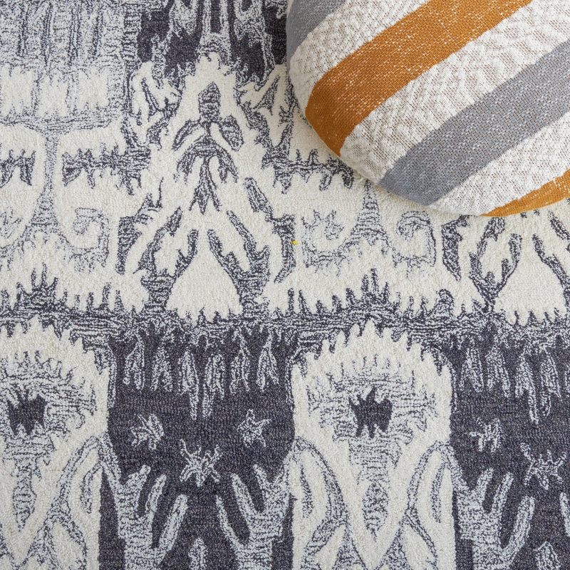 Ikat Hand Tufted Wool/Cotton Ikat Rug in Black/Ivory, Rectangle 3' x 5'