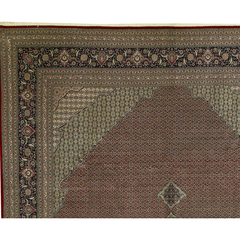 Shah Wool Oriental Area Rug