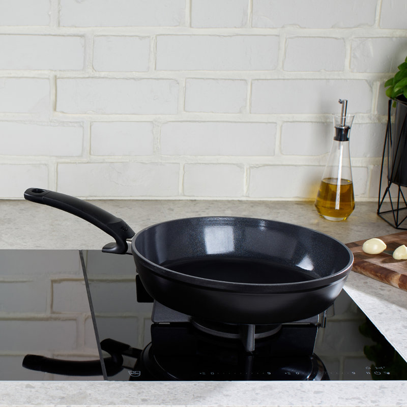 Fissler Ceratal Comfort Ceramic Non-stick Frying Pan, Orbit Black, Made Without Pfas, 9.5"