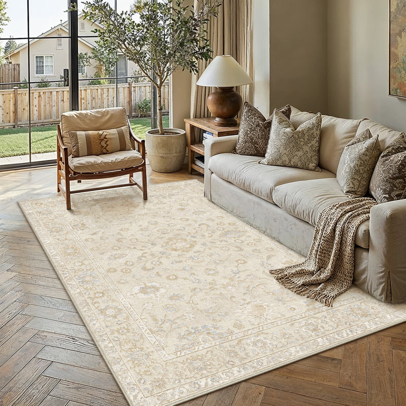 Tapis beige d'inspiration persane classique Lume, Beige, Rectangle 5 pi x 7 pi