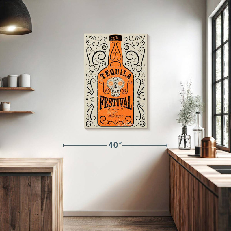 Bouteille de tequila Yarlin, H 36 po x l 24 po