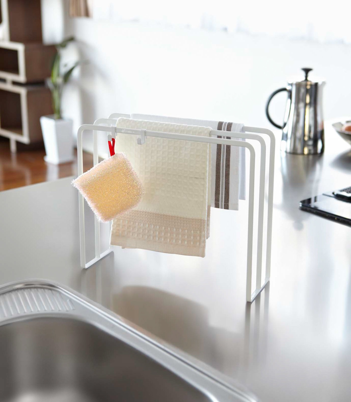 Yamazaki Home Plate Magnetic Dish Towel Hanger