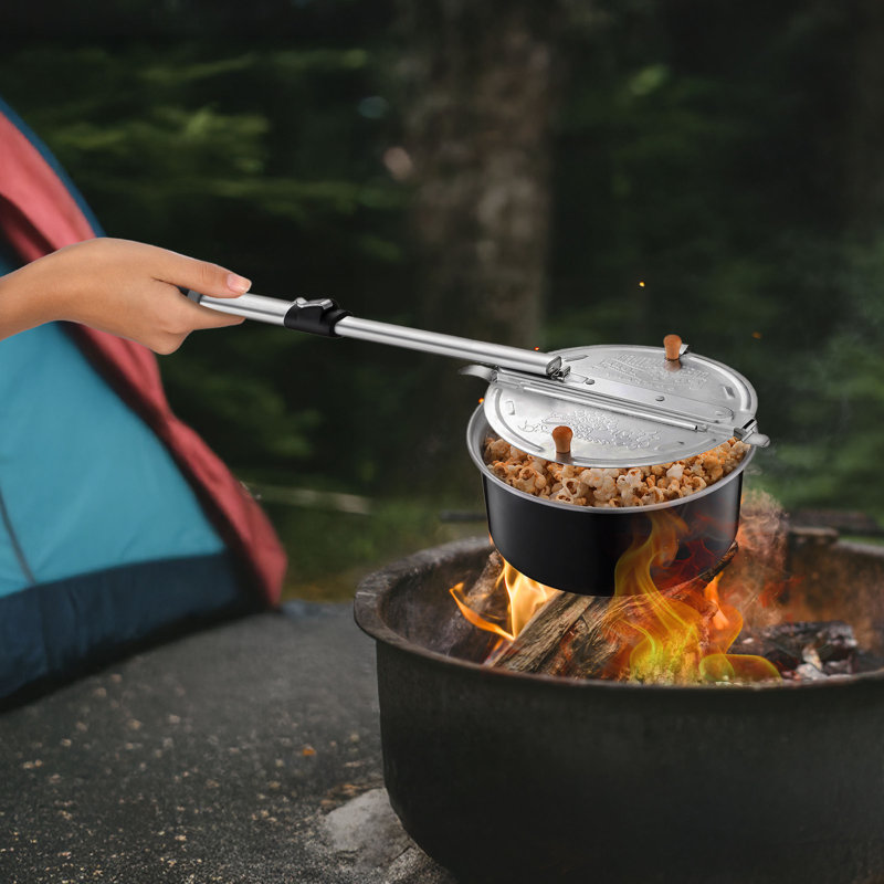 Campfire Popcorn Popper - Machine à maïs soufflé à l'ancienne avec poignée télescopique - Équipement de camping et équipement de cuisson de feu de camp par Great Northern Popcorn (noir)