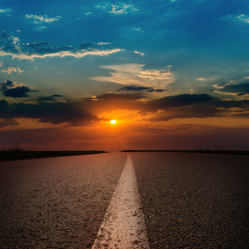 Asphalt Road To Sunset - photographie sur toile tendue, L 12 po x H 12 po