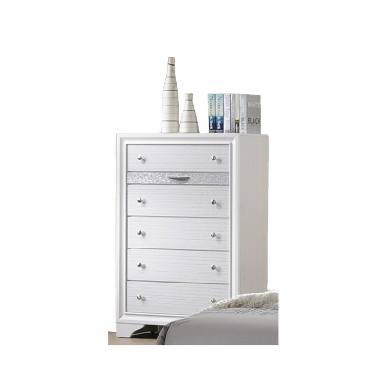 Commode 5 tiroirs de style traditionnel en bois de couleur blanche