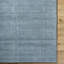 Tapis gris touffeté à la main Sioeli-418899882