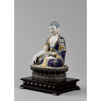 Shakyamuni Buddha Statue