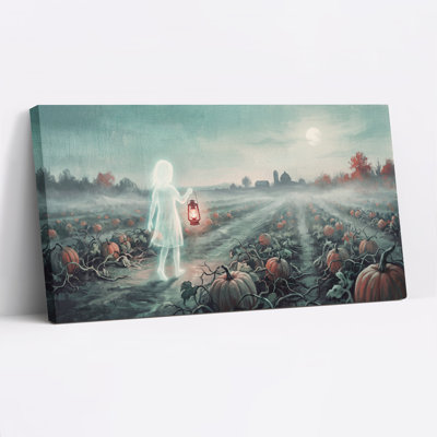 Fille fantôme tenant une lanterne dans un champ de citrouilles - Toile murale d'Halloween