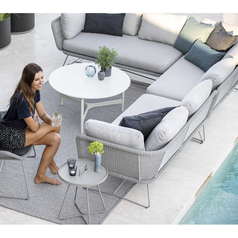 On-the-Move Outdoor Round Side Table, 14.6", White