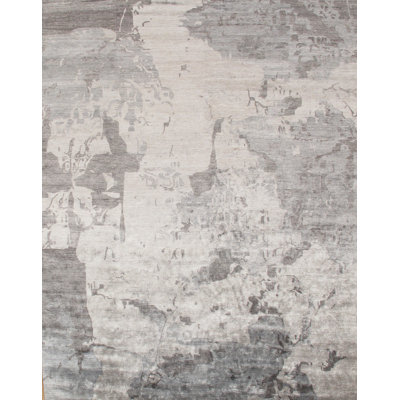 Hand Knotted Wool Area Rug in L. Grey