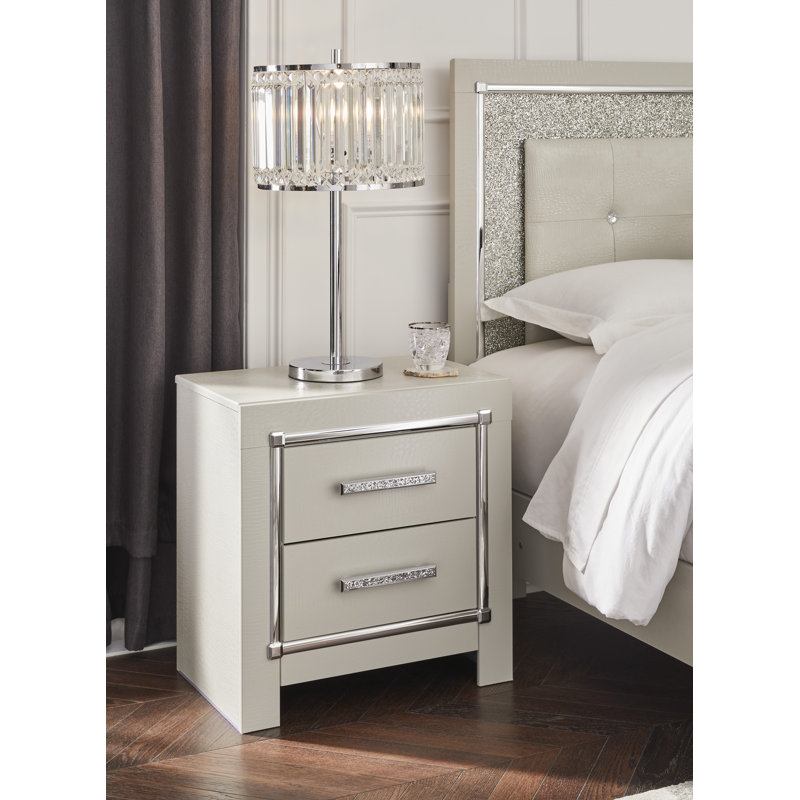 Lit à panneau, commode, miroir et table de chevet Zyniden, Lit double