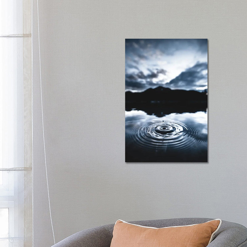 Drop by Lucas Moore - Wrapped Canvas Gallery-Wrapped Canvas Giclée, 66.04 cm H x 45.72 cm W