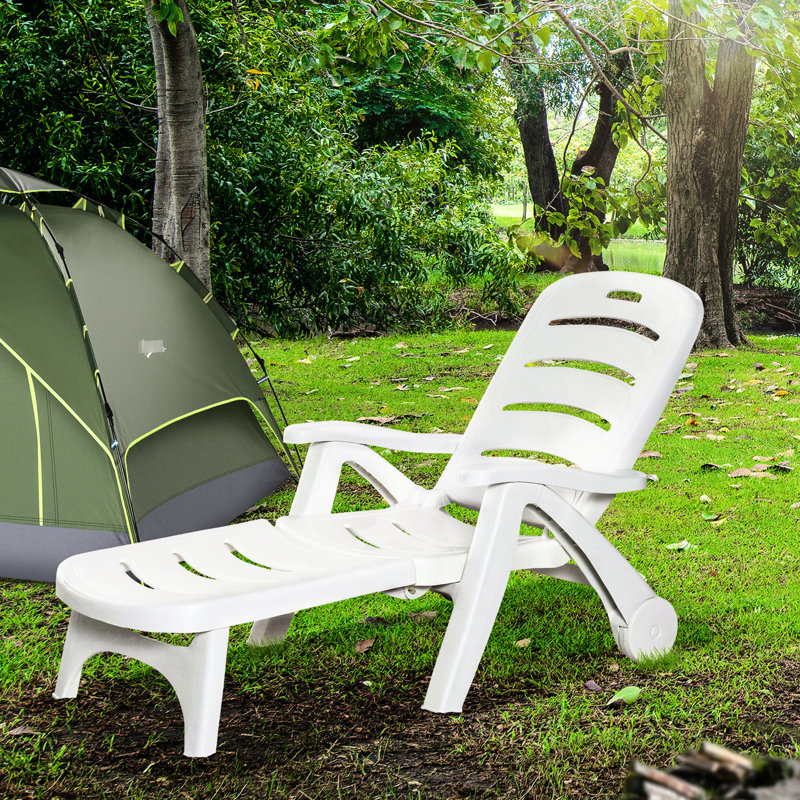 Chaise pliante Beach Delight avec roues réglables à 5 niveaux. Style rustique, siège ergonomique, fabrication solide, salon blanc large - bronzage pour patio, style jardin