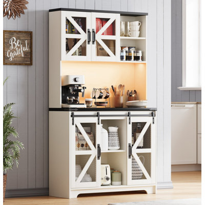 Armoire de garde-manger pour salon, huche de 71 po en bois de ferme avec support, station de charge et lumières DEL, blanc