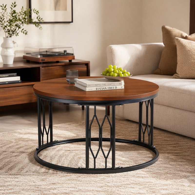 Table basse ronde en panneau de fibres à densité moyenne de couleur noyer, 27,5 pouces de diamètre. Une table basse ronde pour le salon au design industriel rustique, avec des pieds en métal robustes et un assemblage facile.