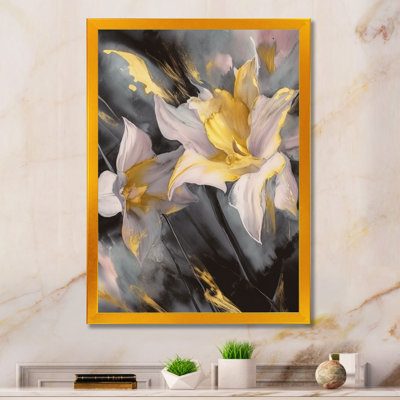 " White Daffodil Dreams "