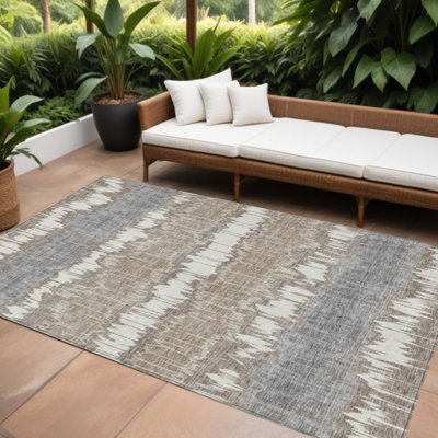 Tapis intérieur / extérieur rayé taupe brun et ivoire 8 pi x 10 pi