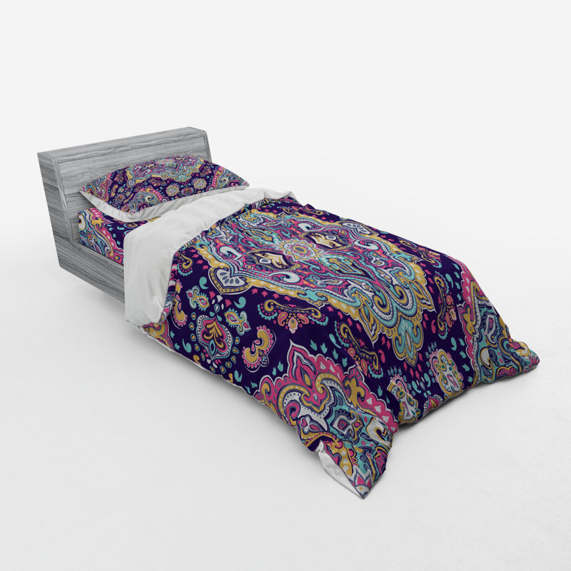 Traditional Polyester Floral Duvet Cover, Twin Duvet Cover + 2 Additional Pieces