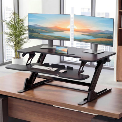 Convertisseur de bureau debout en forme de Z avec un large plateau à clavier, un support réglable pour s'asseoir-debout, un poste de travail à deux écrans pour le bureau personnel, un levier de bureau facile, noir
