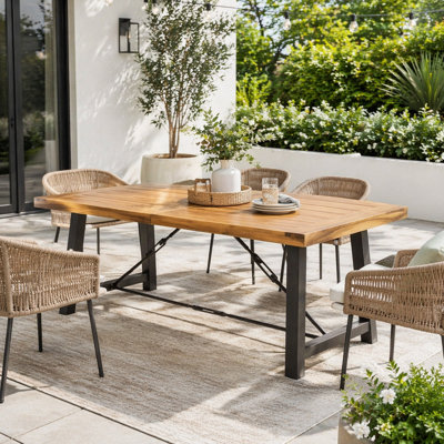 Table de salle à manger d'extérieur Modern