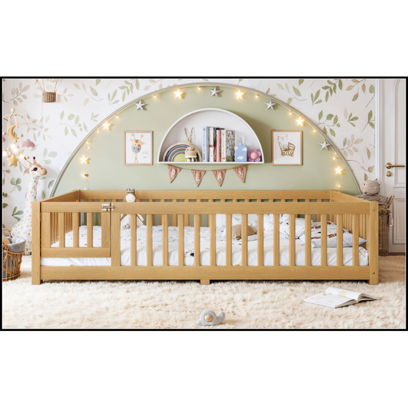 Lit grand format avec garde-corps de sécurité et porte pour enfants, bois de pin naturel, conception à profil bas, Queen