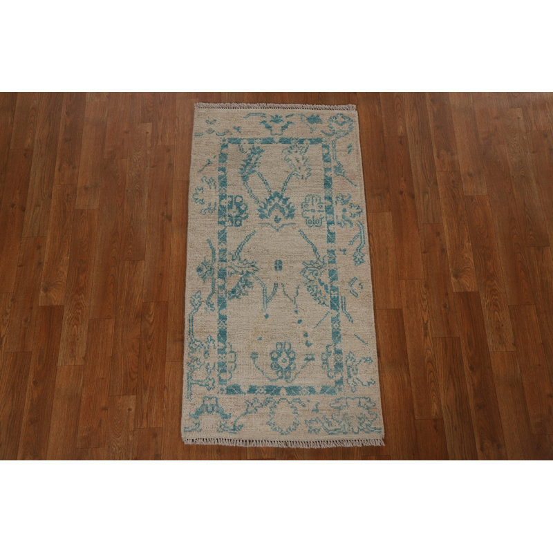 Tapis unique en laine beige 2 pi 0 po x 3 pi 11 po One Age