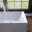 Baignoire de trempage autoportante de 59 po à surface solide, conception carrée moderne avec support lombaire ergonomique, baignoire en pierre blanche matte
