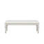 Banc traditionnel en métal avec finition argentée, boutons ronds ornés de boutons capitonnés à boutons de losanges qui ajoutent un look classique, blanc crème