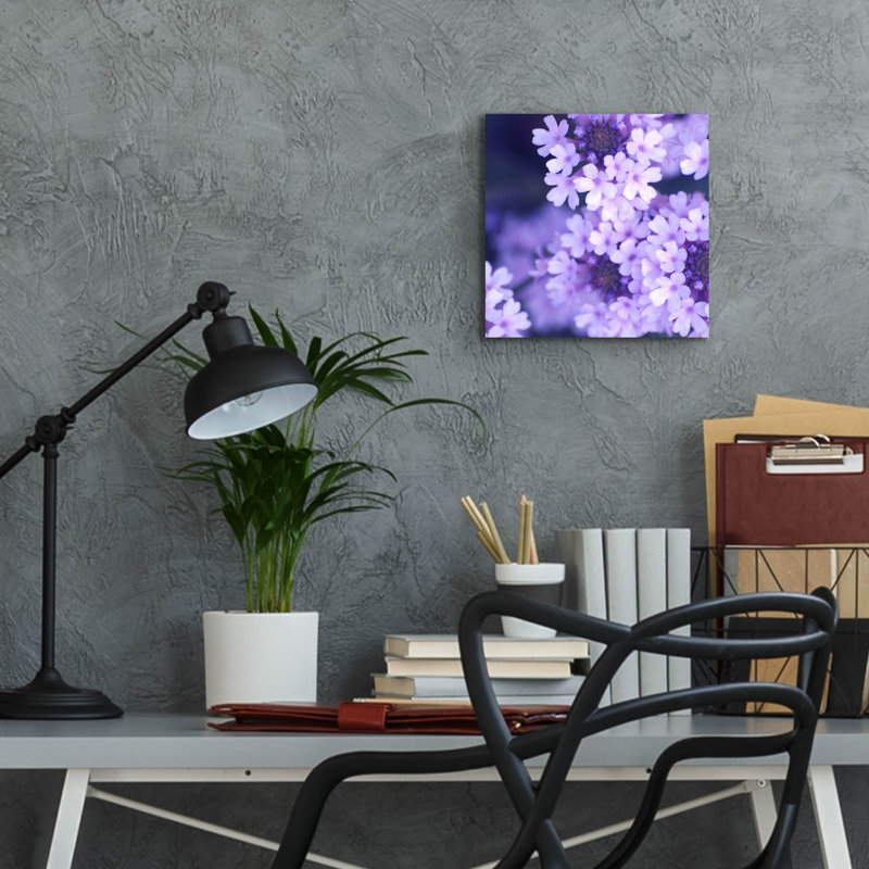 «Fleurs mauves 2» par PhotoINC Studio, H 12 po x l 12 po x P 0,13 po