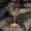 Fontaine d'extérieur en polyrésine de 30,5 po à 4 niveaux avec pompe et lumière DEL (KD)