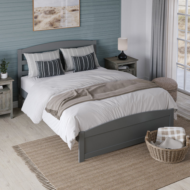 Elliana Solid Wood Platform Bed with Footboard & Built-in Charging Station, Gray, Queen