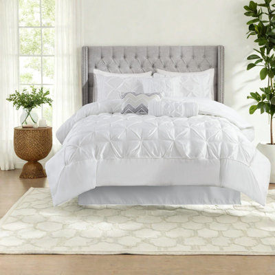 Elegant 7-piece White Bedding Sets, Polyester Comforter With Tufted Design For Modern Bedrooms