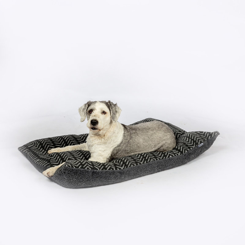 Danish Chevron Pet Bed, 20cm H x 71cm W x 98cm D