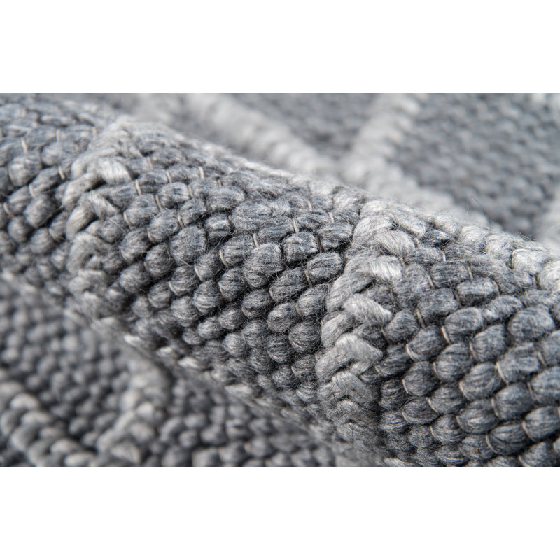 Charlla Viscose Geometric Indoor Rug, Rectangle 2' x 3'