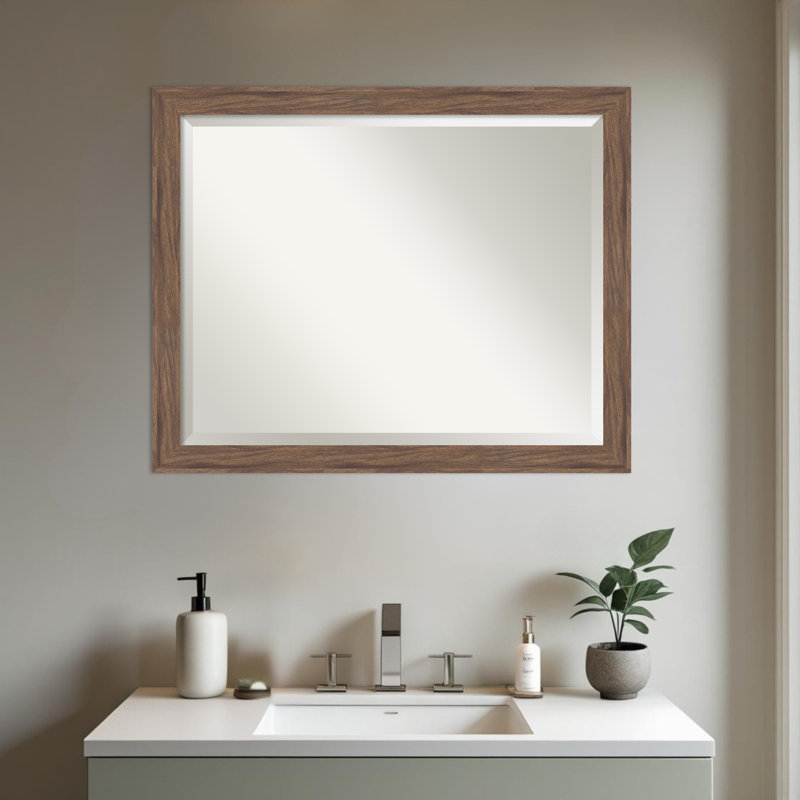 Miroir mural de salle de bain étroit et moyen à cadre biseauté pia, 25,25 po x 31,25 po