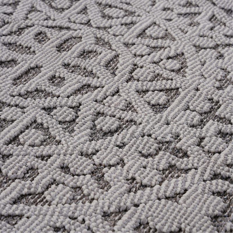 Collection Gray/White /Medallion Indoor/Outdoor Area Rug, Rectangle 5'3" x 7'6"