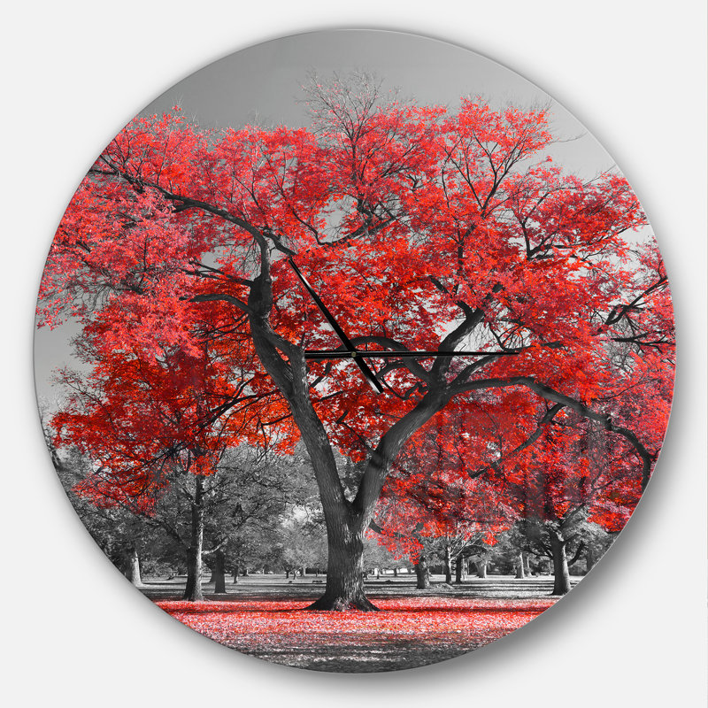 Grand arbre rouge le jour de brouillard - horloge murale moderne, Grand