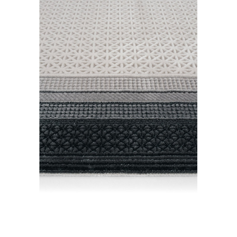 Rogier Geometric Machine Made Indoor / Outdoor Area Rug, Rectangle 80 x 150cm