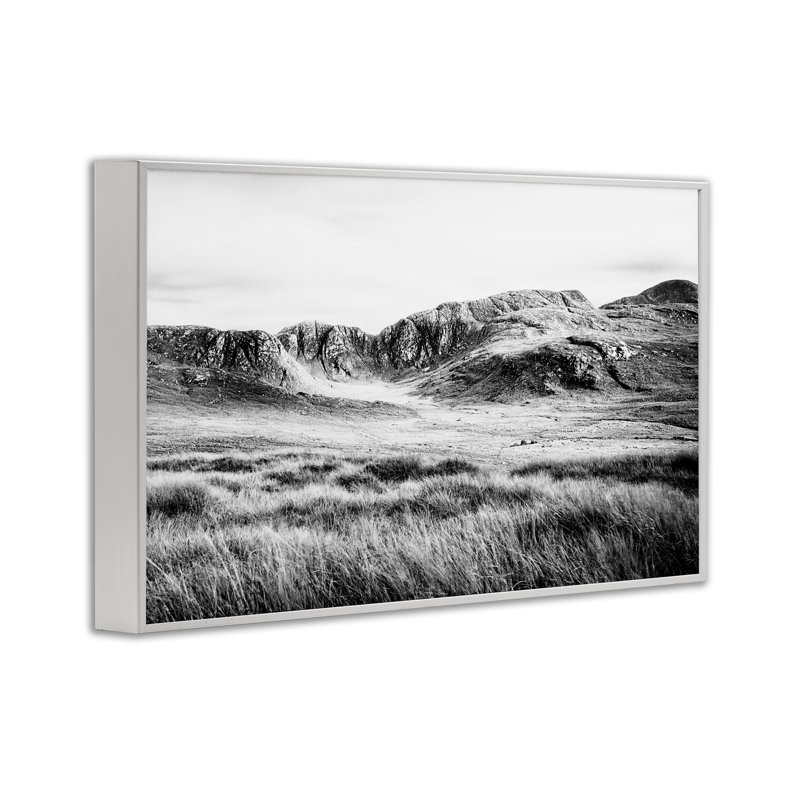 Magnifique vue sur la campagne, estampe numérique, design par Andy Amos, H 16 po x l 24 po, Giclée encadrée blanc bord de mer