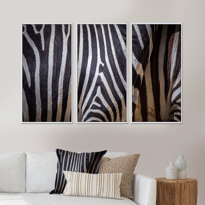 Structure noire et blanche de peau de zèbre - 3 pièces, reproduction sur toile, H 28 po x l 36 po x P 1 po, Cadre blanc