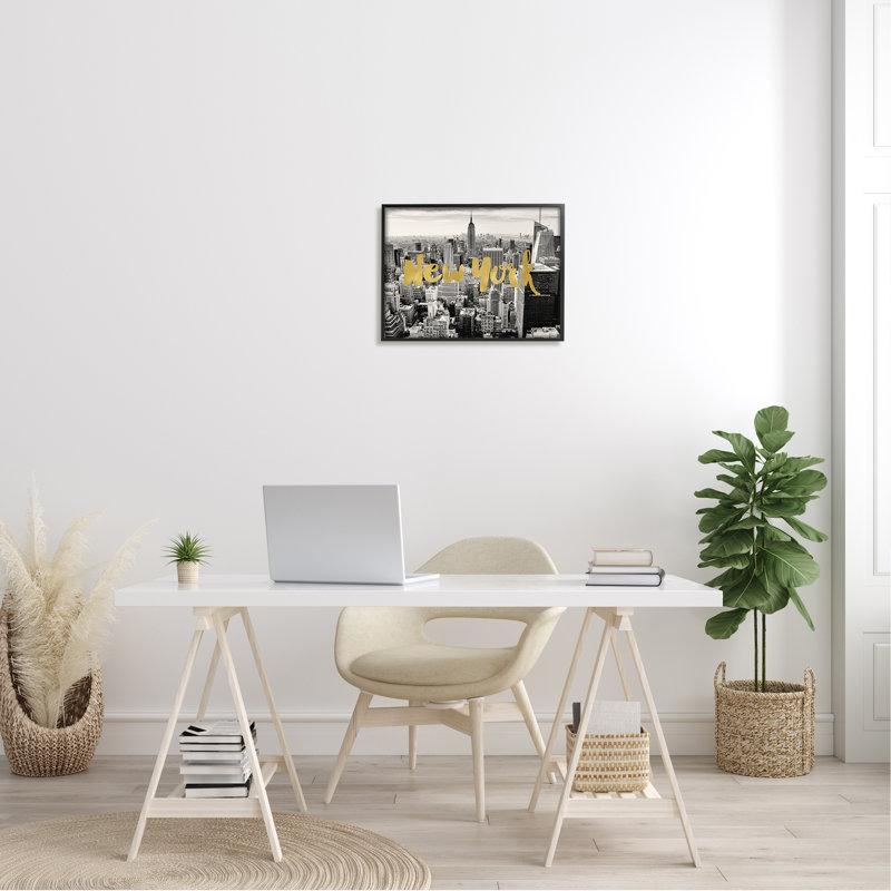 «Urban New York City Skyline Glam», impression de typographie, L 20 po x H 20 po, Giclée encadrée noir minuit