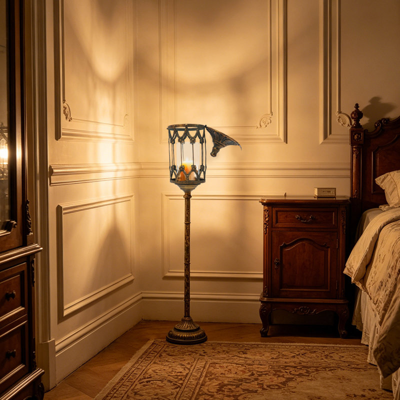 Porte-bougie rétro, 37" H x 6.3" W x 6.3" D