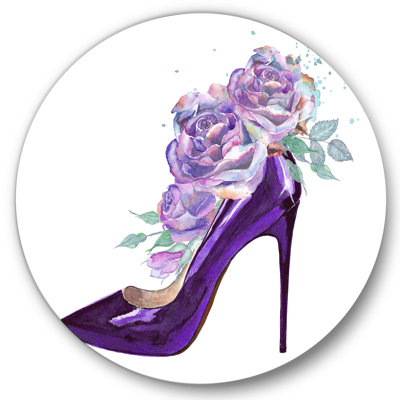 Chaussure stiletto mauve foncé avec roses roses et violettes - art mural traditionnel en cercle métallique
