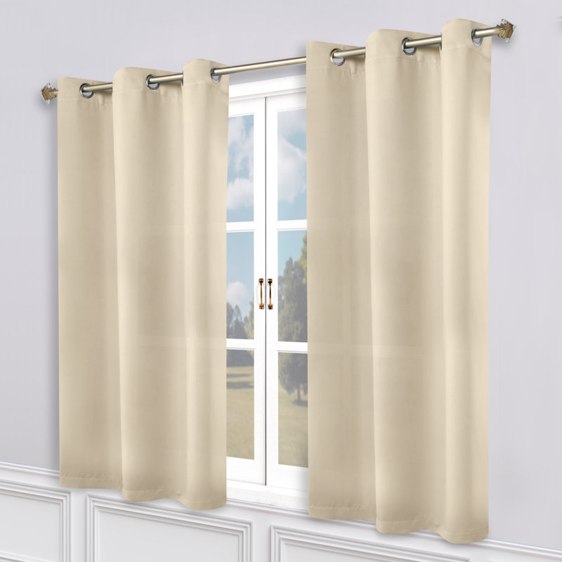 Paire de rideaux obscurcissant avec œillets Millendon, Ivoire ivoire, L 46 po x L 63 po