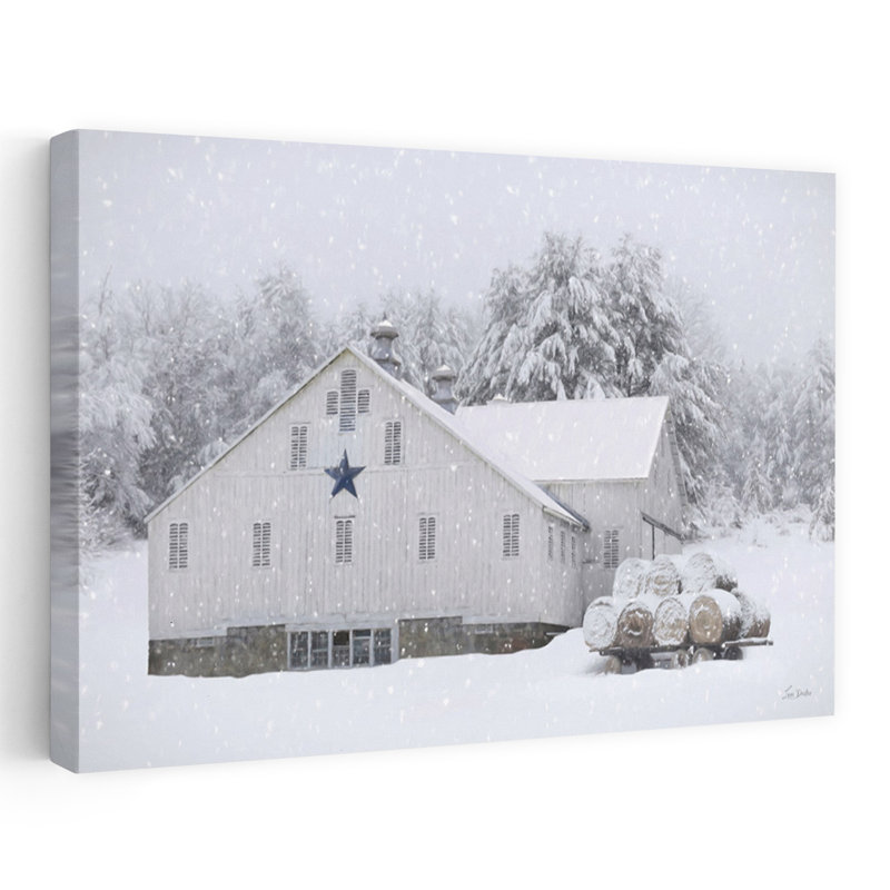 Winter's Embrace - Paysage contemporain enneigé de grange blanche, H 24 po x l 36 po