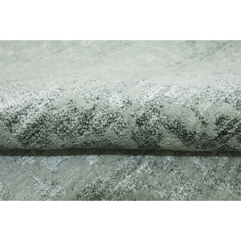 IKVLDC126SIBK Abstract Area Rug in Silver, Rectangle 9' x 12'