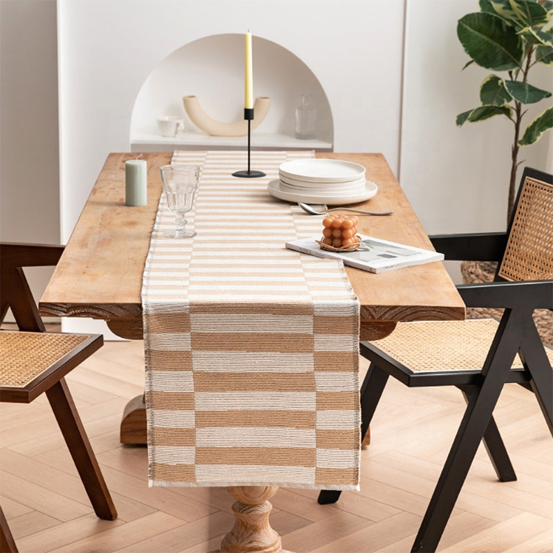 Chemin de table Macilroy, 87 po x 14 po