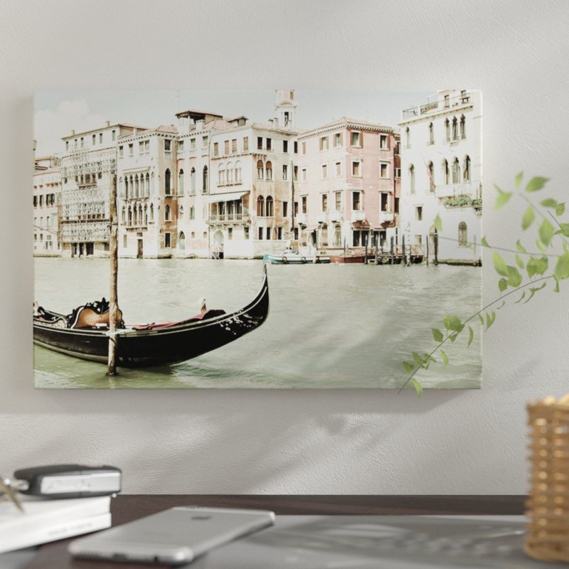 «Bella Venizia» par Lupen Grainne, reproduction de photo sur toile tendue, H 26 po x l 40 po x P 1,5 po, Pas de tapis